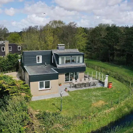 Luxe Texel 8-10 Personen Met Sauna Krim 95 Holiday home
